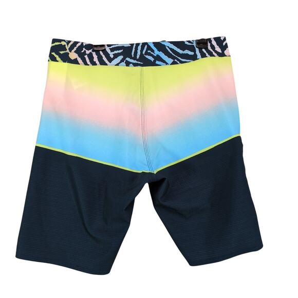 NWT Billabong Recycler Airlite Men's 28x8 Total Performance Board Shorts Fifty50 - Picture 2 of 10